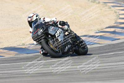 media/Dec-01-2025-Moto Forza (Mon) [[2daa91e15f]]/2-Intermediate Group/Session 2 (Turns 9 and 10)/